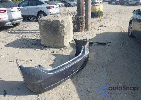 2014 Toyota Corolla Le Eco Plus z USA, uszkodzony, nr VIN 5YFBPRHE0EP126591